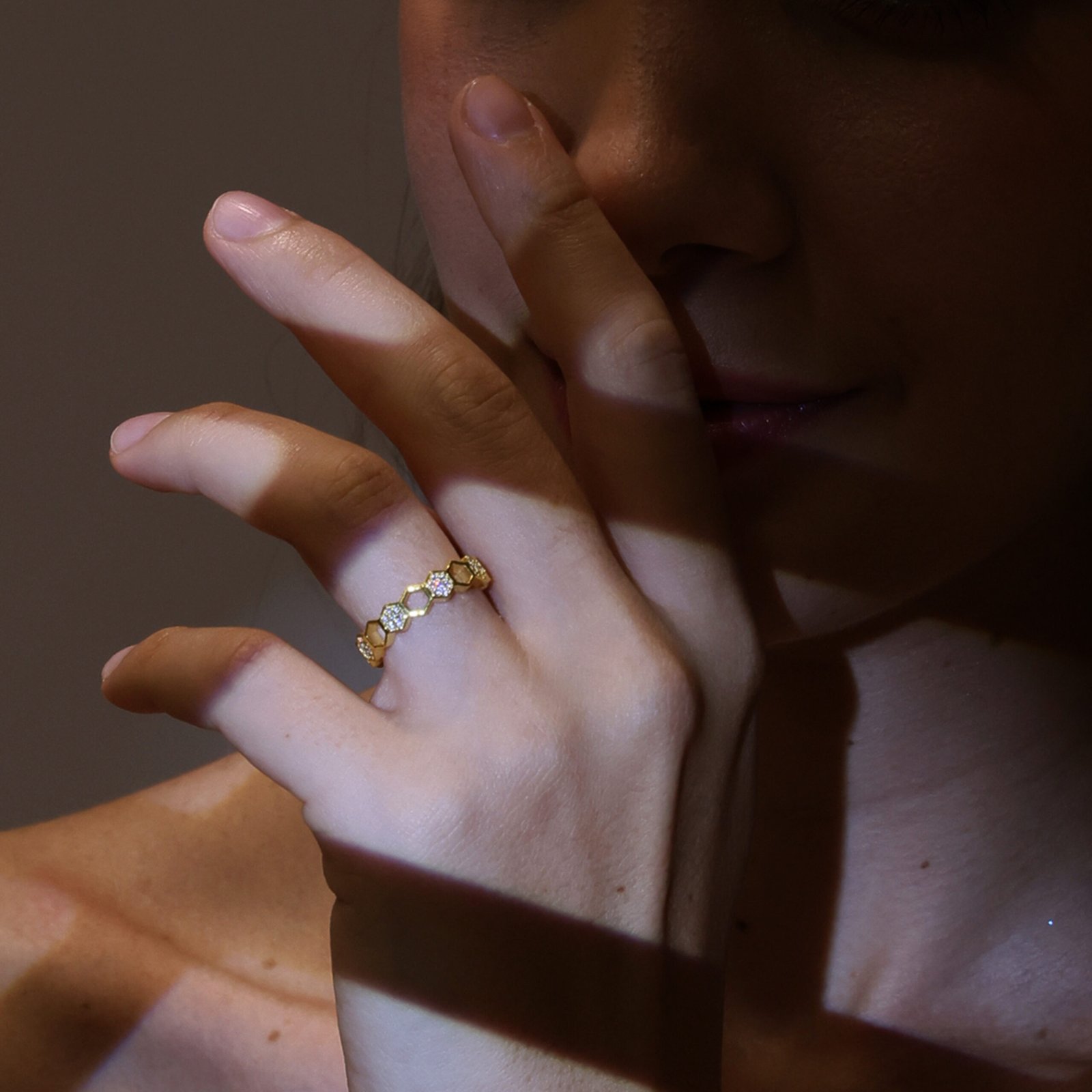 honey comb ring